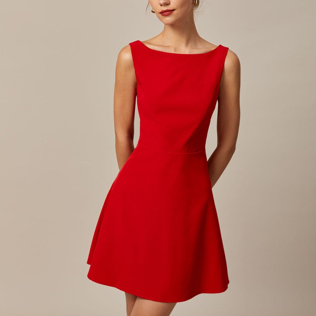 Astrid – elegantne naiselik kleit
